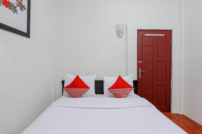 Reddoorz At Serdika Pavilion Berastagi Exterior photo