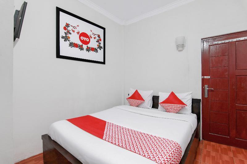 Reddoorz At Serdika Pavilion Berastagi Exterior photo